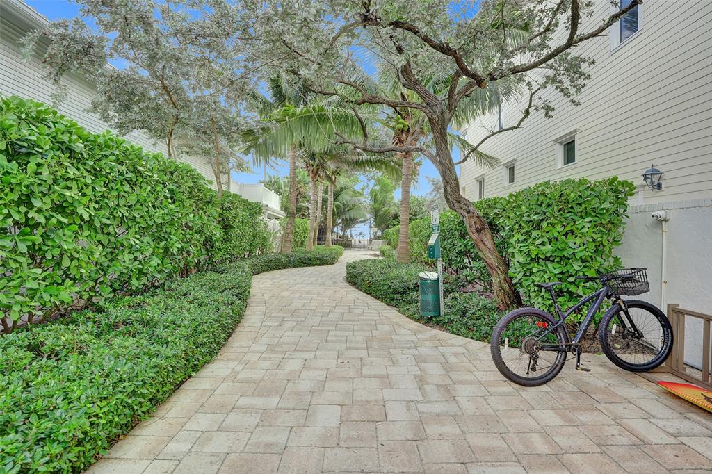 3406 Robbins Road Pompano Beach, FL 33062 - Photo 28 of 47