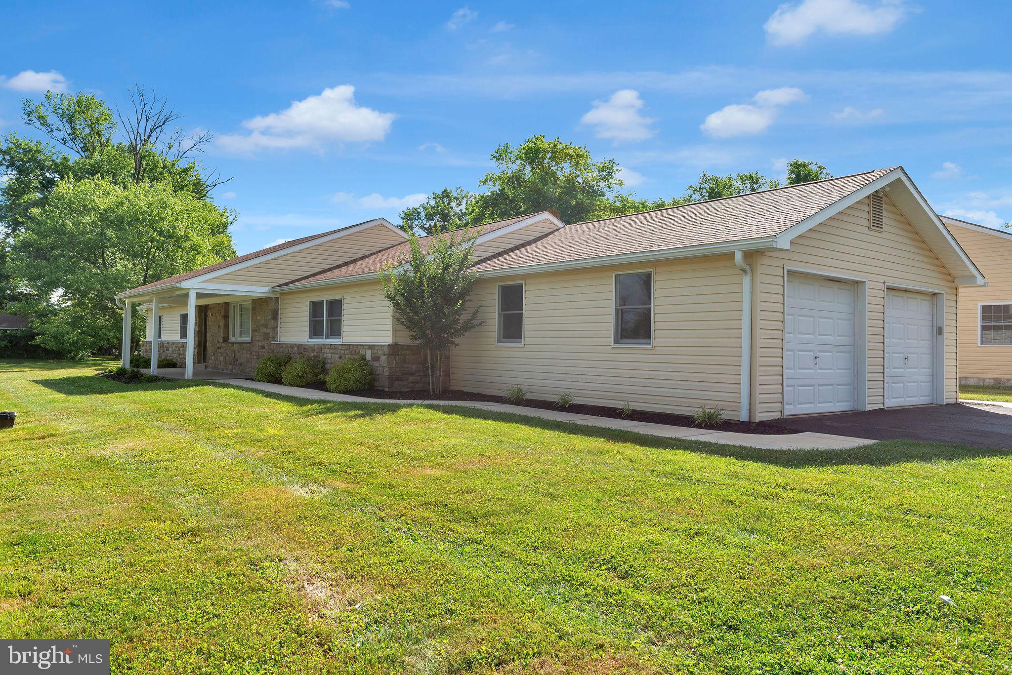 2015 Meetinghouse Road Jamison, PA 18929 - Photo 2 of 19 Side view