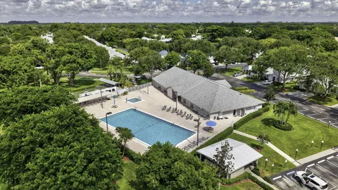 $399,900 | 8621 Jasmine Way, Boca Raton, FL 33496