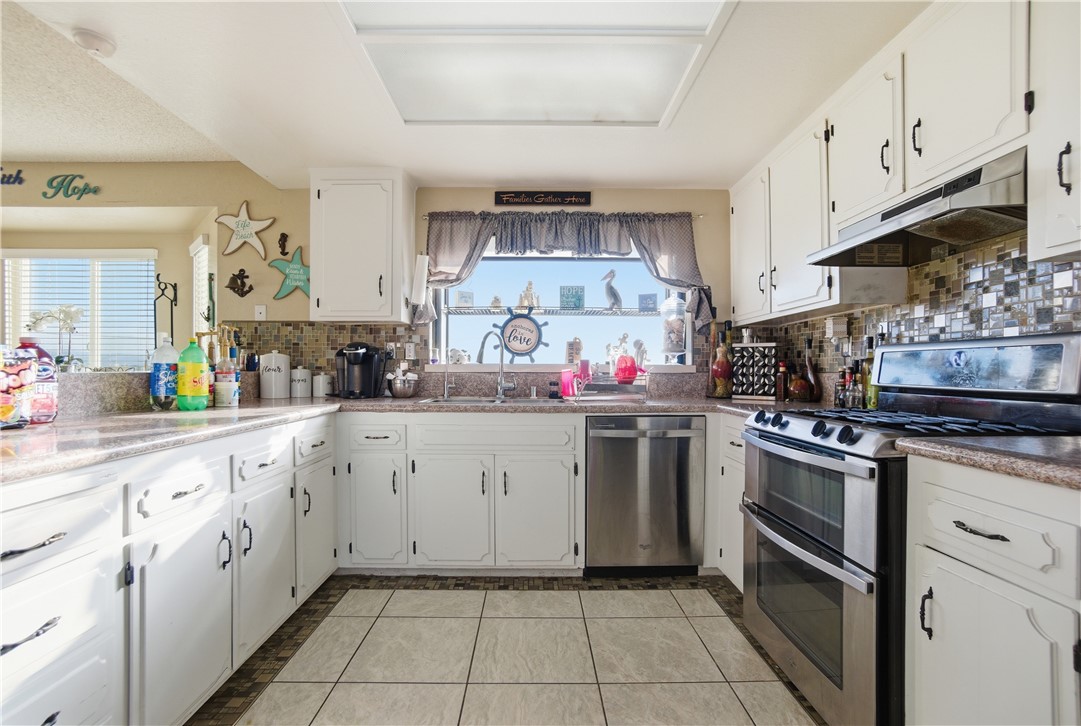 15358 Apple Valley Road Apple Valley, CA 92307 - Photo 6 of 24
