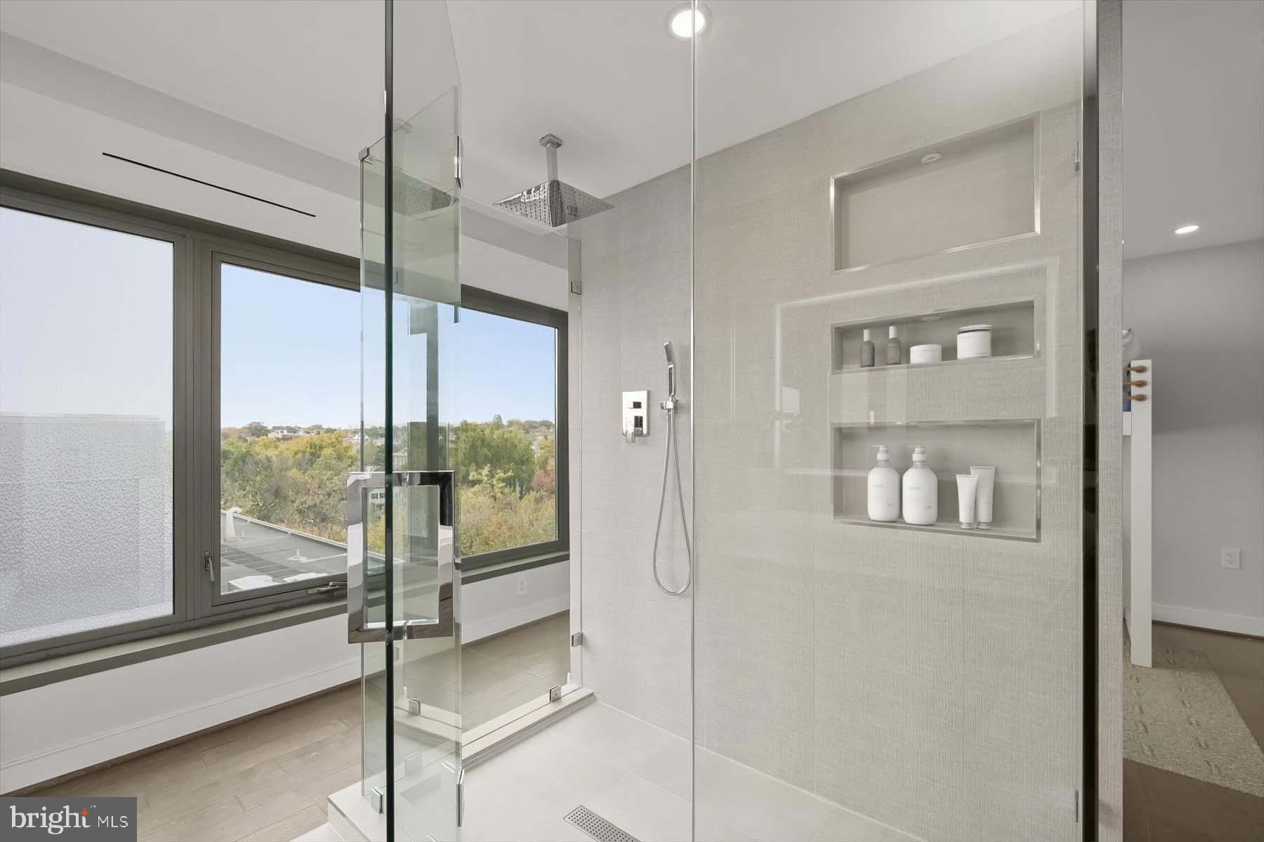 2501 M Street Northwest, Unit 612 Washington, DC 20037 - Photo 21 of 44 a room with window