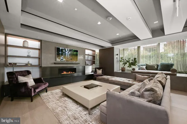 $2,200,000 | 2501 M Street Northwest, Unit 612, Washington, DC 20037