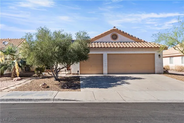 $3,000 | 131 East Tamarack Drive, Henderson, NV 89002