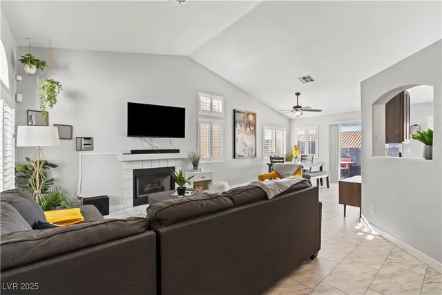 $3,000 | 131 East Tamarack Drive, Henderson, NV 89002