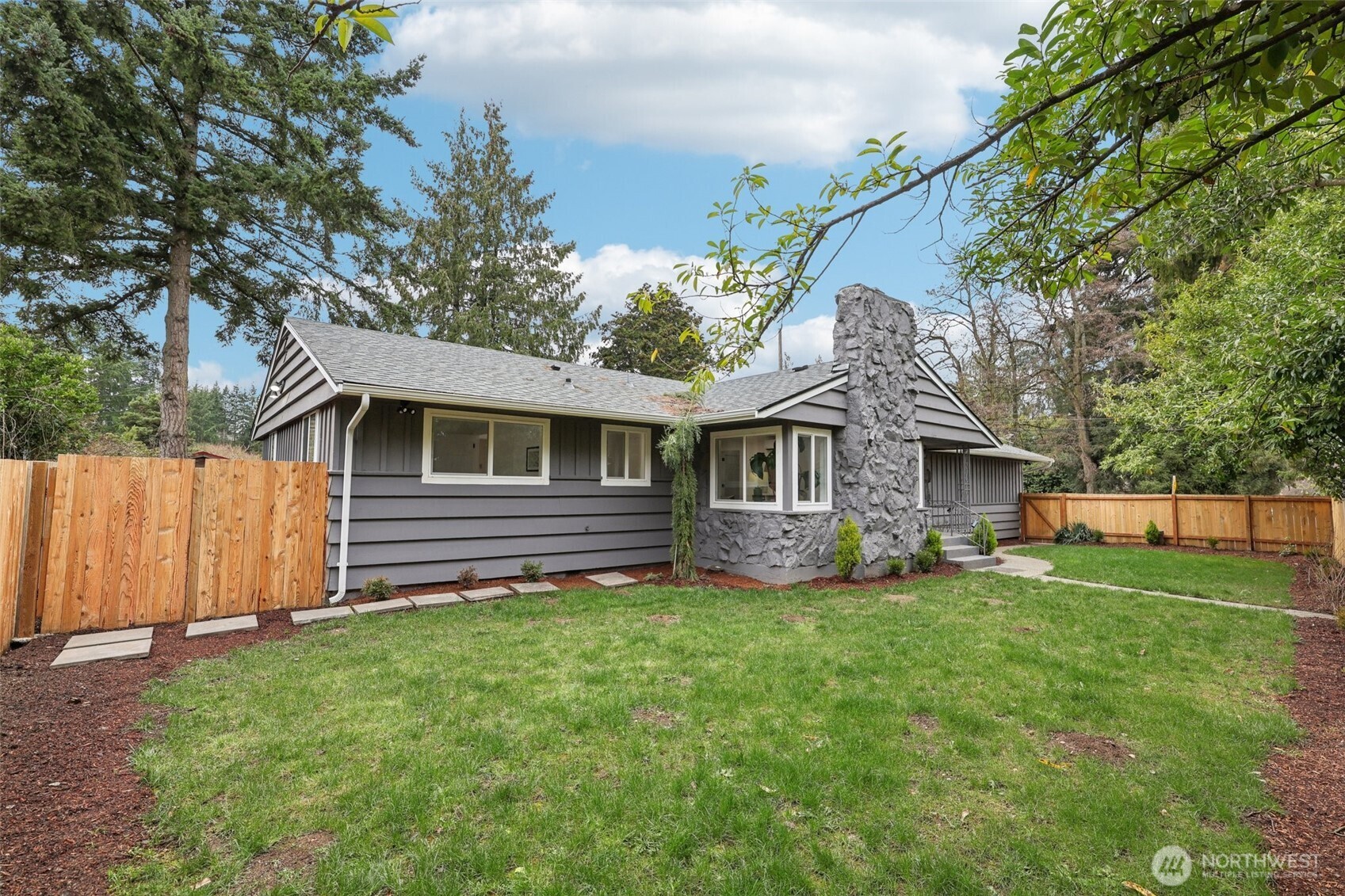 13107 Military Road South SeaTac, WA 98168 - Photo 2 of 35