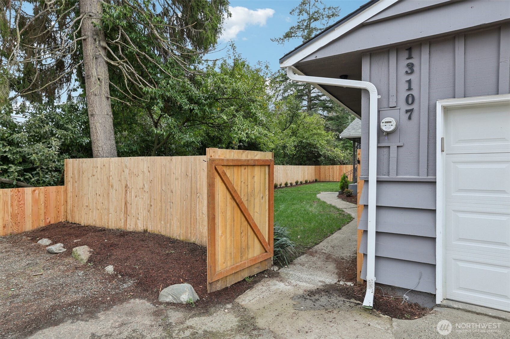 13107 Military Road South SeaTac, WA 98168 - Photo 5 of 35