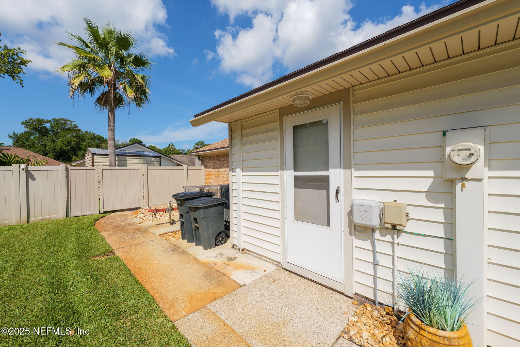 11842 Remsen Road Jacksonville, FL 32223 - Photo 50 of 54 Garage Side of House