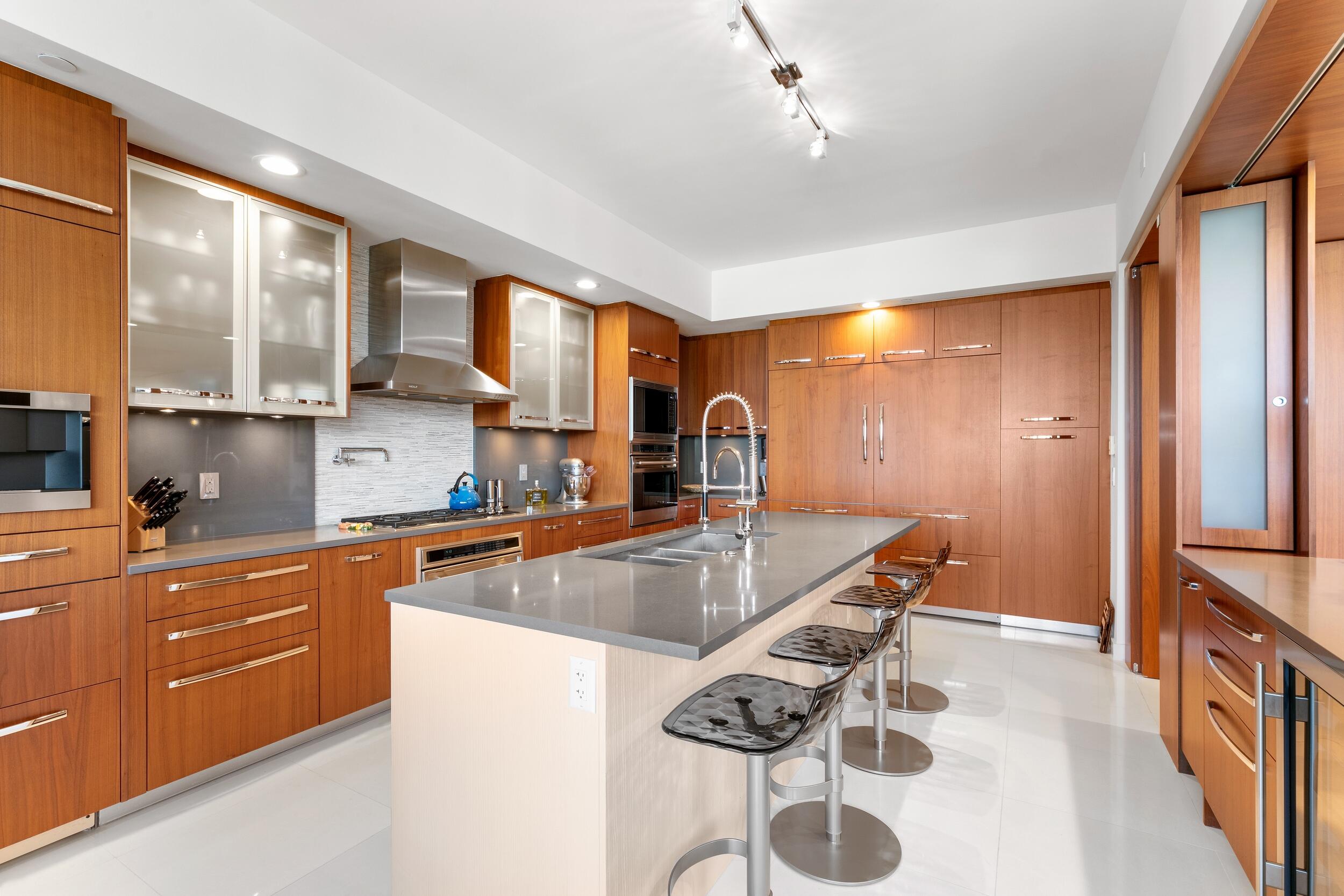 1000 South Ocean Boulevard, Unit 408 Boca Raton, FL 33432 - Photo 11 of 44 KITCHEN