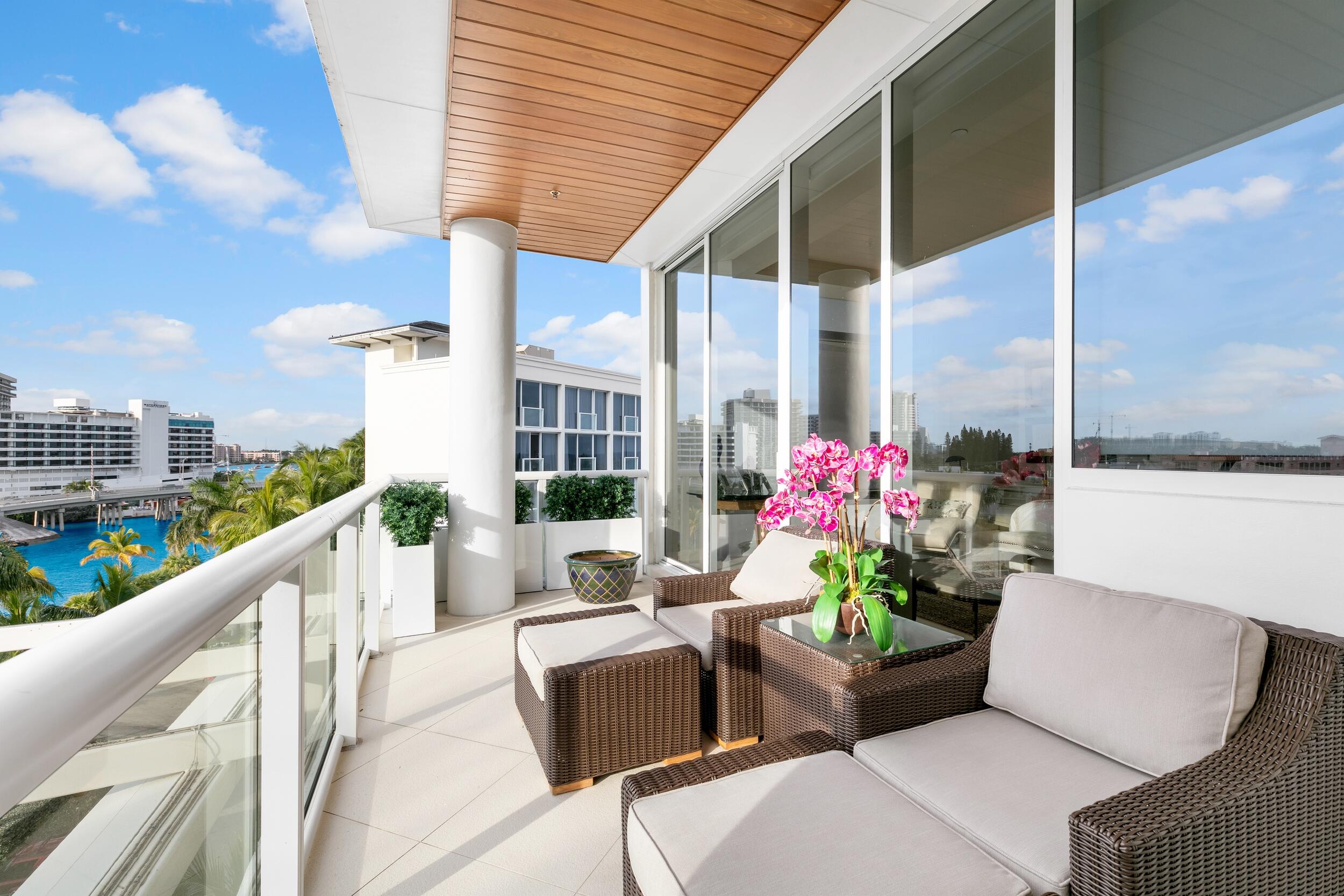 1000 South Ocean Boulevard, Unit 408 Boca Raton, FL 33432 - Photo 18 of 44 PRIMARY SUITE TERRACE