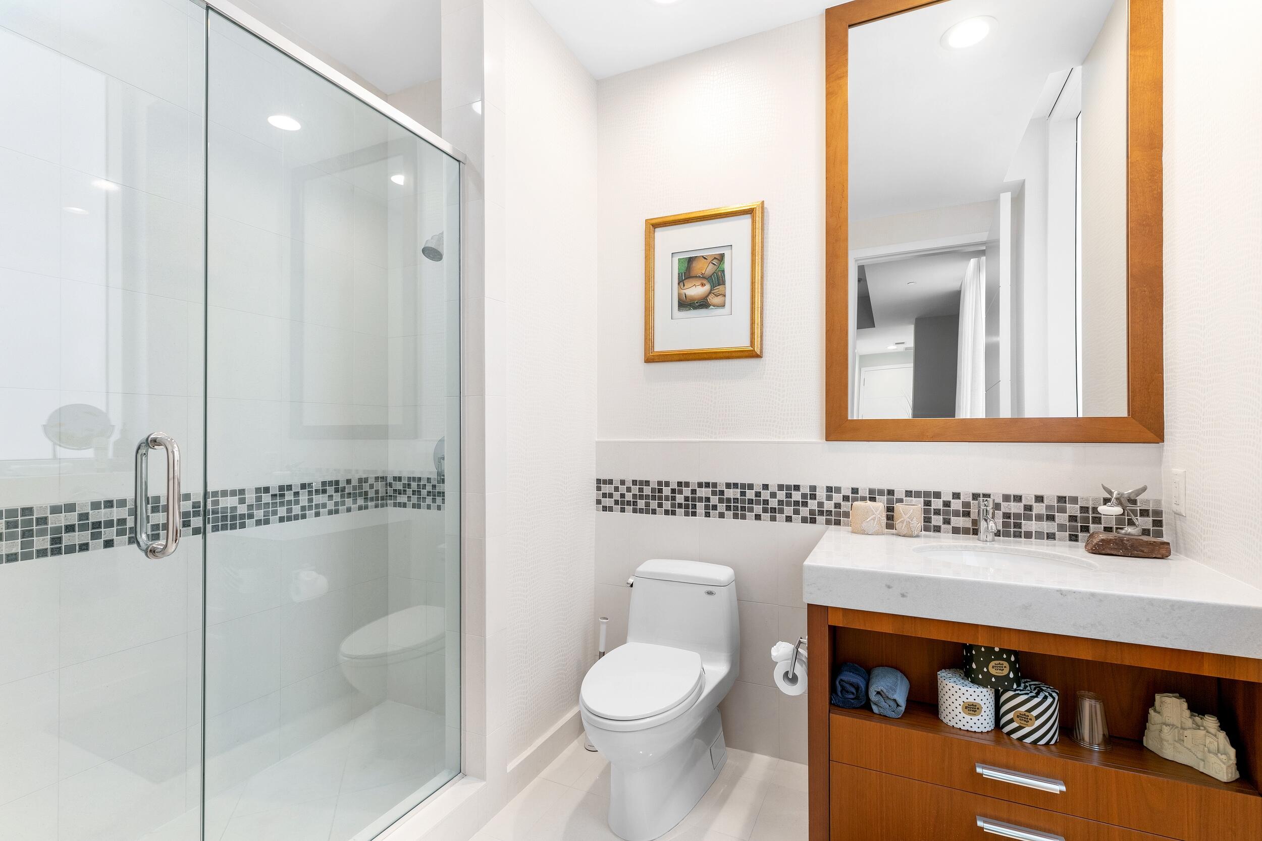 1000 South Ocean Boulevard, Unit 408 Boca Raton, FL 33432 - Photo 28 of 44 GUEST BATHROOM 1