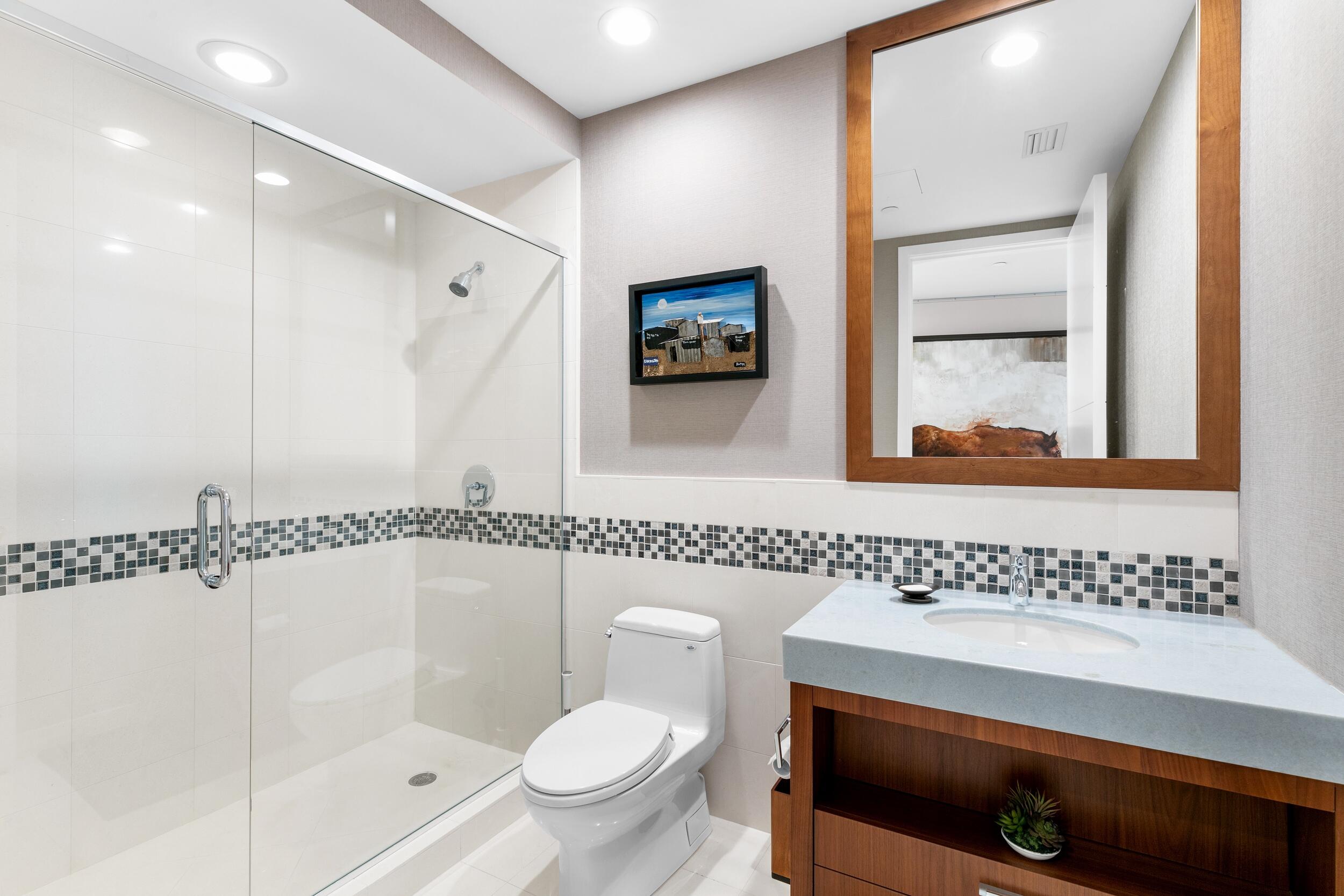 1000 South Ocean Boulevard, Unit 408 Boca Raton, FL 33432 - Photo 31 of 44 GUEST BATHROOM 2