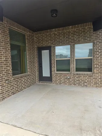 $3,200 | 320 Bitterroot Court, Forney, TX 75126