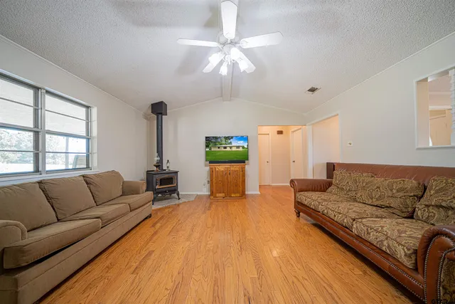 $499,000 | 1542 Northwest Nw Cr, Mount Vernon, TX 75457