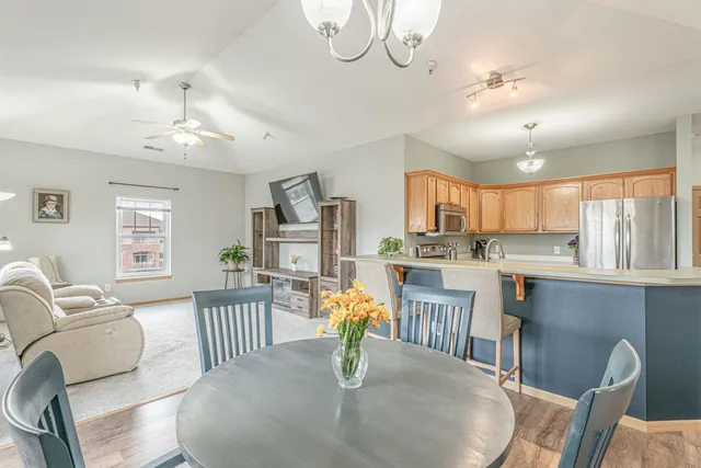 $250,000 | 101 Metro Terrace, Unit 302, Madison, WI 53718