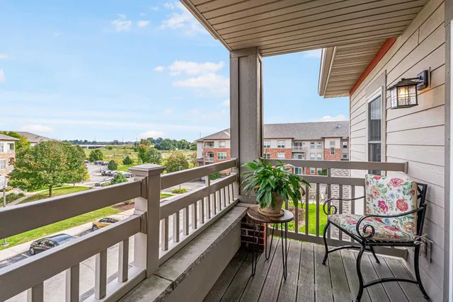 $250,000 | 101 Metro Terrace, Unit 302, Madison, WI 53718