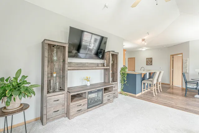 $250,000 | 101 Metro Terrace, Unit 302, Madison, WI 53718