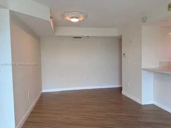 $2,500 | 2415 Northwest 16th St Road, Unit 6051, Miami, FL 33125