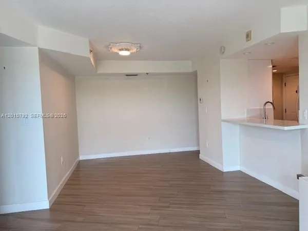 $2,500 | 2415 Northwest 16th St Road, Unit 6051, Miami, FL 33125