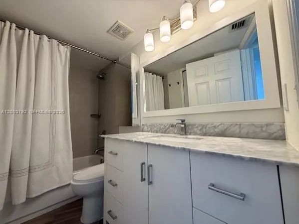 $2,500 | 2415 Northwest 16th St Road, Unit 6051, Miami, FL 33125