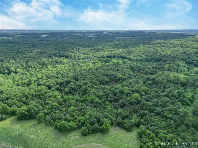 $375,000 | 17 Highway 17, Iberia, MO 65486