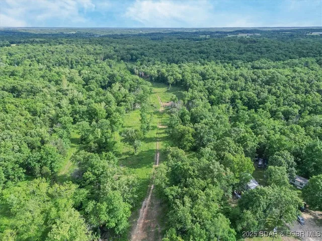 $375,000 | 17 Highway 17, Iberia, MO 65486