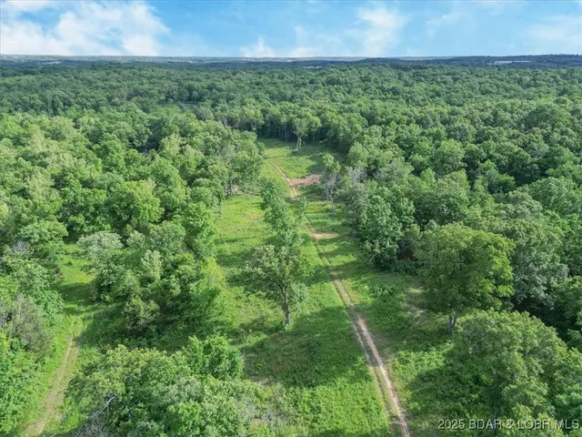 $375,000 | 17 Highway 17, Iberia, MO 65486