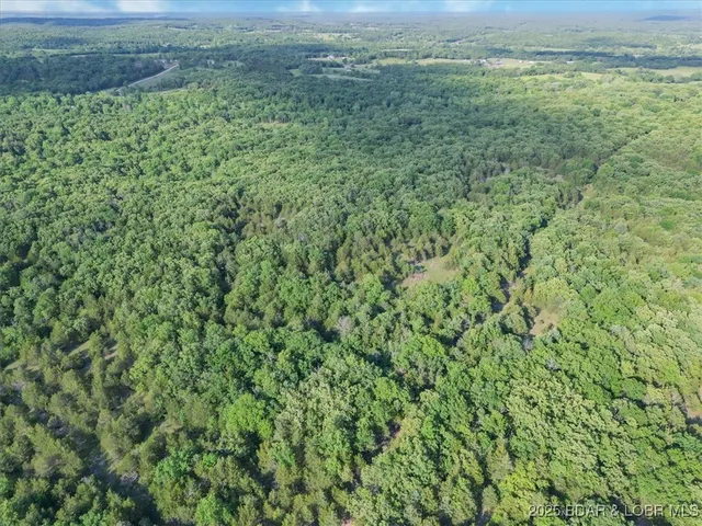 $375,000 | 17 Highway 17, Iberia, MO 65486