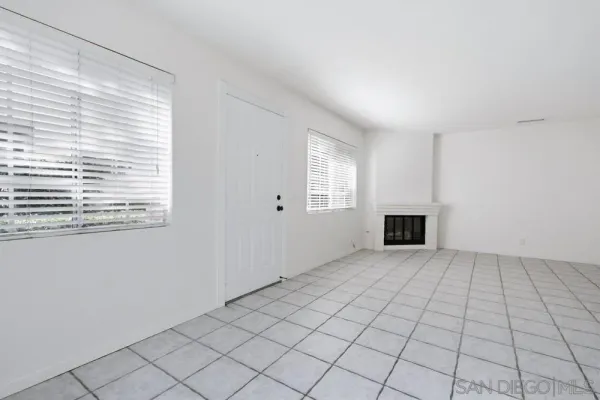 $3,100 | 10180 Palm Glen Drive, Santee, CA 92071