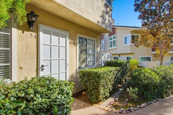 $3,100 | 10180 Palm Glen Drive, Santee, CA 92071