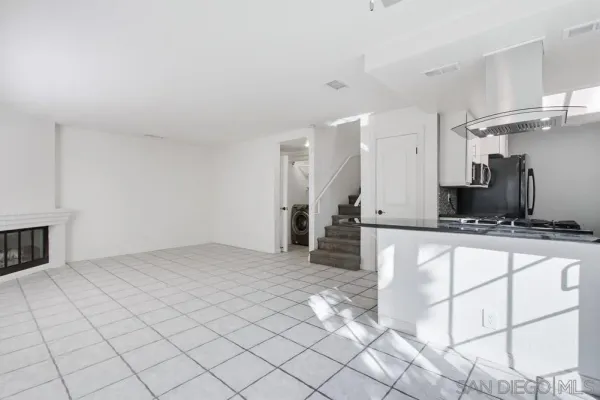 $3,100 | 10180 Palm Glen Drive, Santee, CA 92071