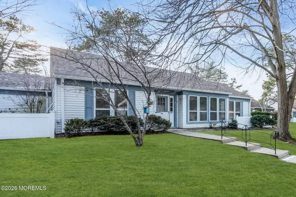 $339,900 | 713 B Wooton Court, Unit B, Manchester Township, NJ 08759