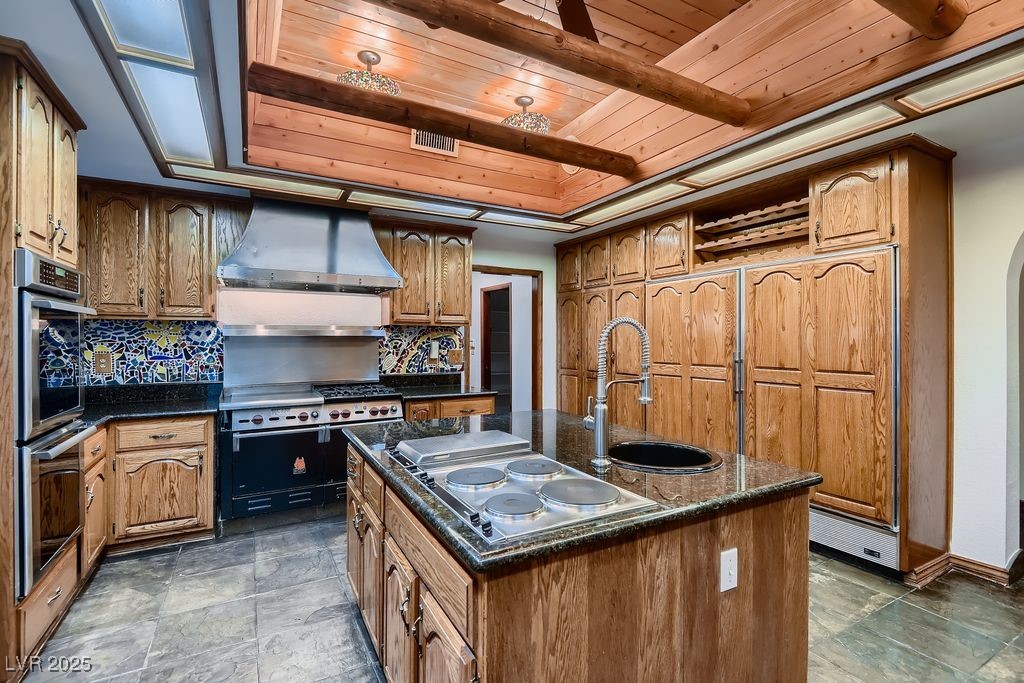 1 Quail Run Road Henderson, NV 89014 - Photo 20 of 82 Wolf gas range with two ovens, sub-zero refrigerator, separate high capacity ice maker