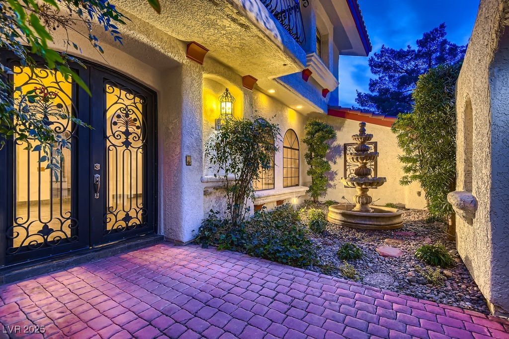 1 Quail Run Road Henderson, NV 89014 - Photo 5 of 82 Peaceful courtyard with a second 8' 3 tiered fountain