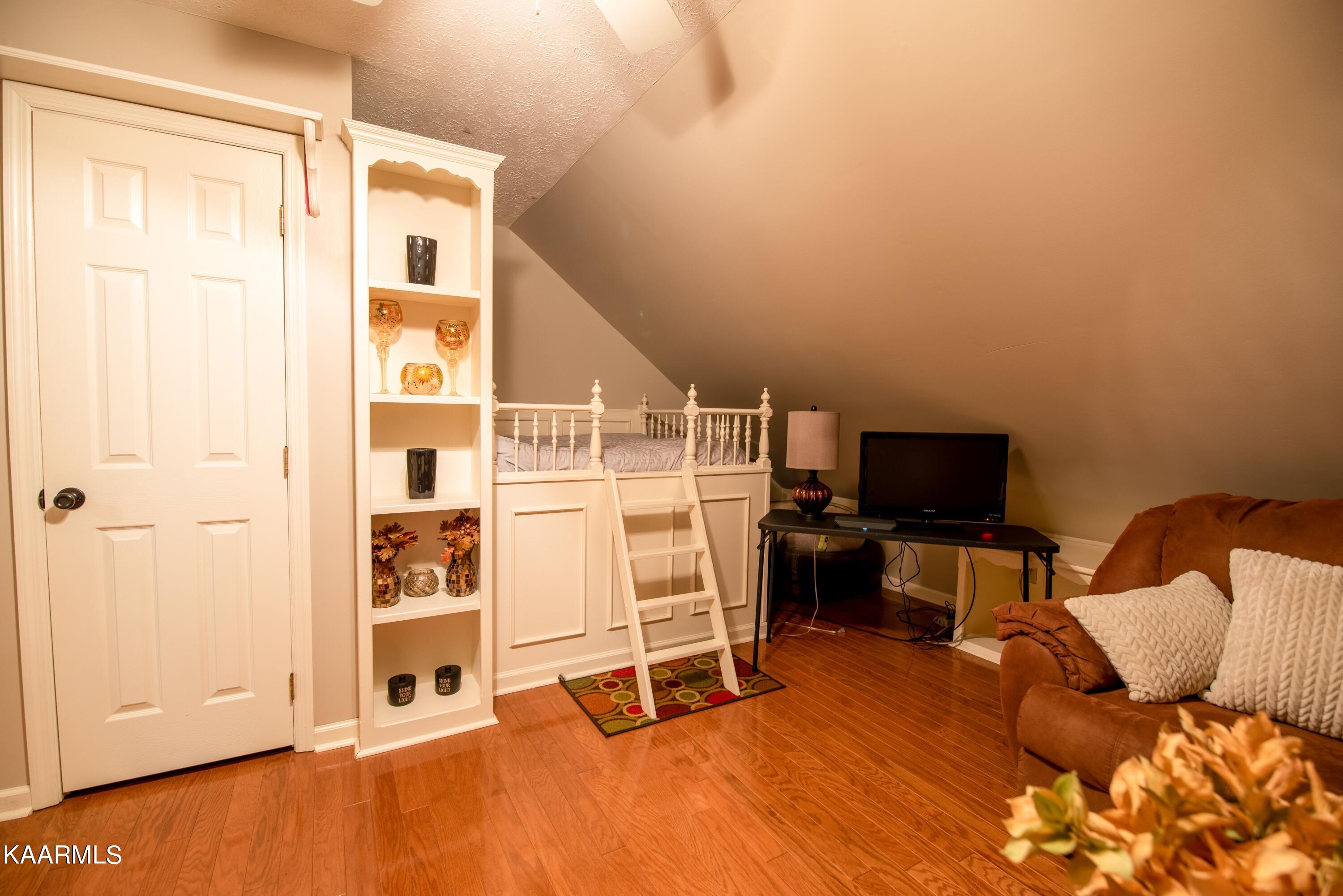 6547 Tell Mynatt Road Knoxville, TN 37938 - Photo 22 of 32 CIqVl4KA