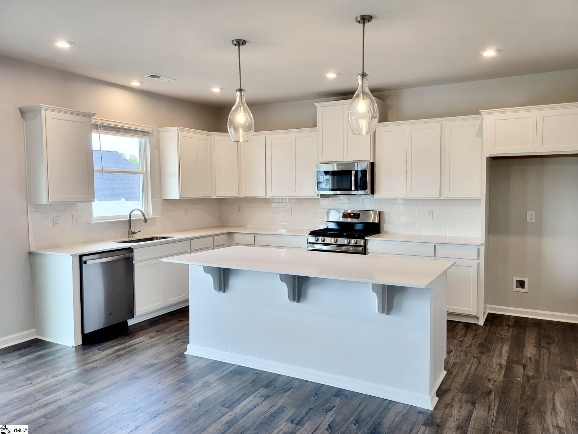 811 Maridian Street Greenville, SC 29607 - Photo 3 of 18