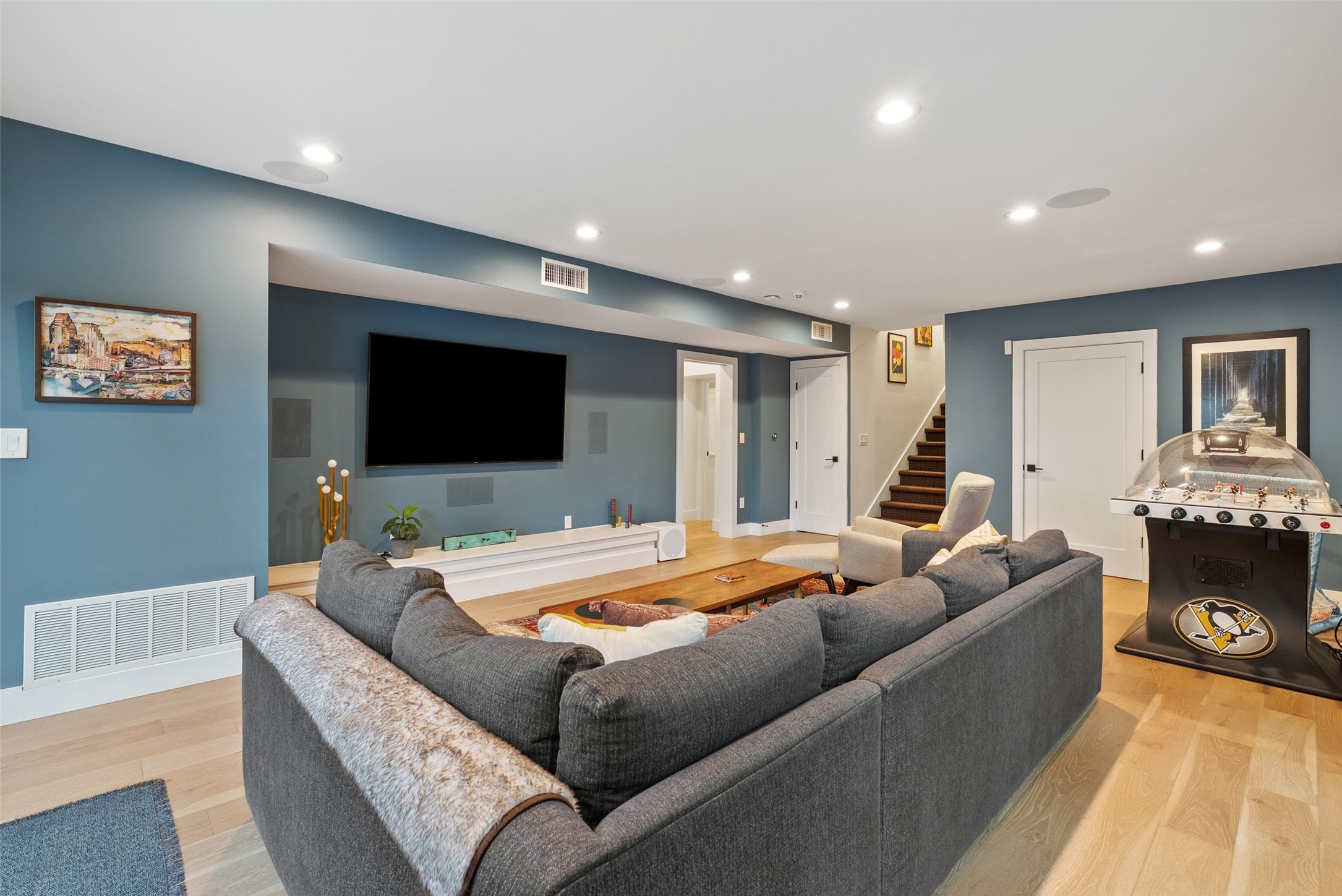 3302 Cherry Tree Circle Austin, TX 78731 - Photo 24 of 37 a living room with furniture and a flat screen tv