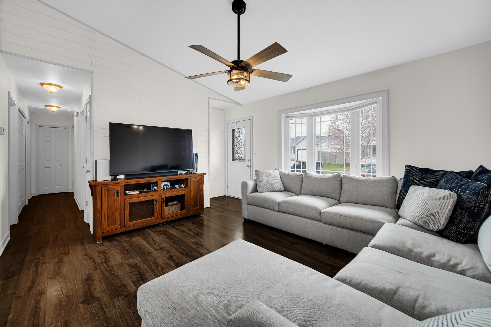 379 Rainier Road Valparaiso, IN 46385 - Photo 2 of 12 1920x1280