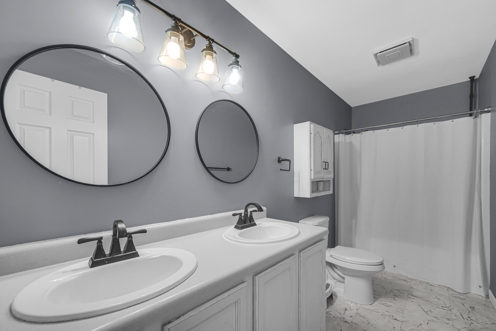 379 Rainier Road Valparaiso, IN 46385 - Photo 7 of 12 1920x1280