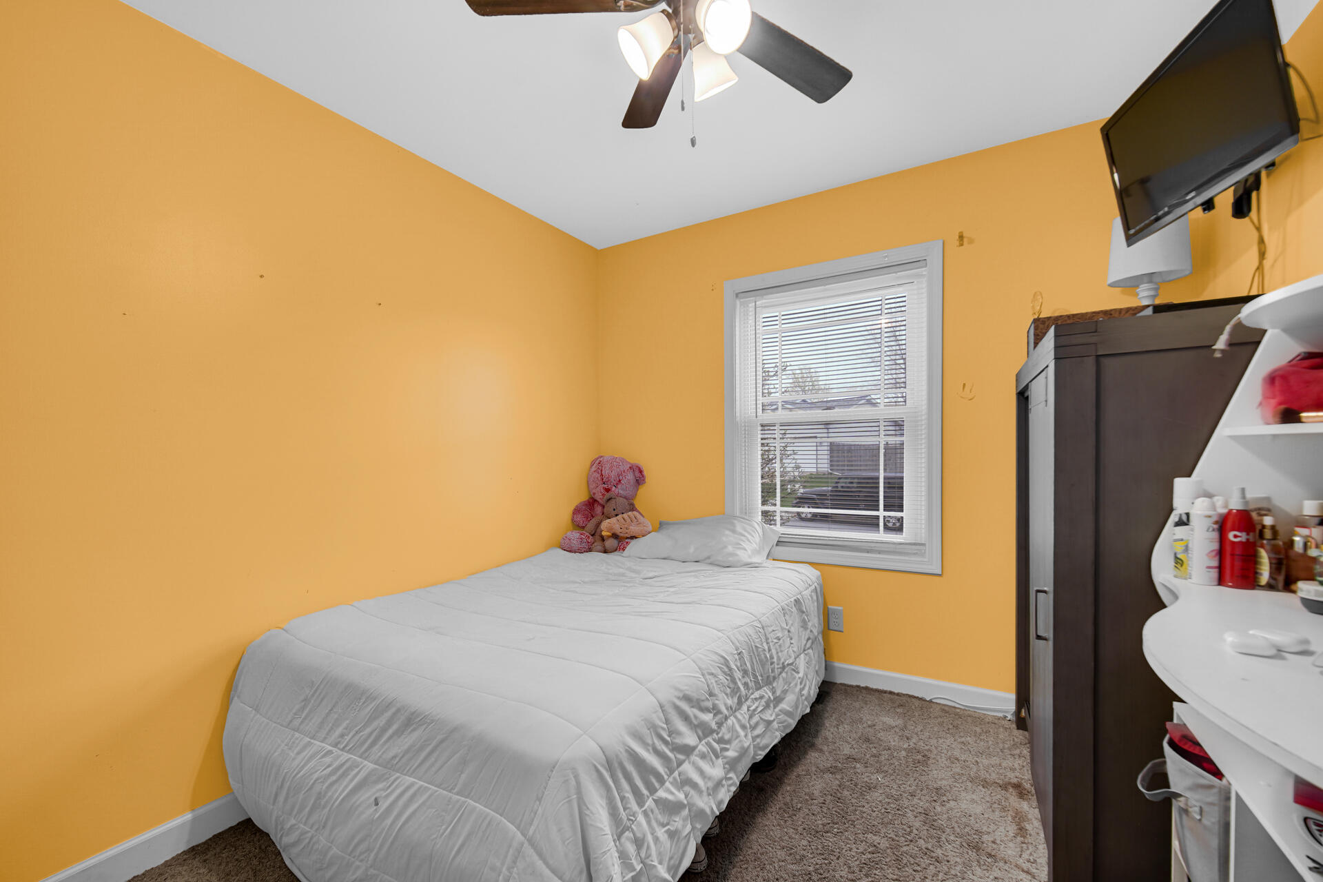 379 Rainier Road Valparaiso, IN 46385 - Photo 9 of 12 1920x1280