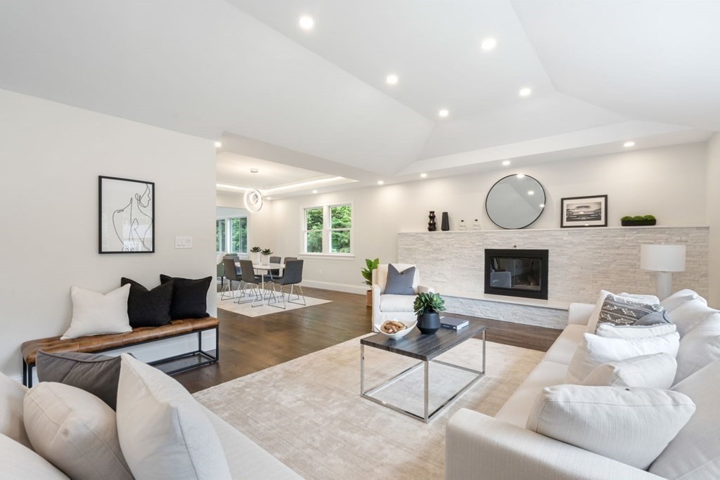 34 Donna Road Newton, MA 02459 - Photo 3 of 31 Gallery Image 3