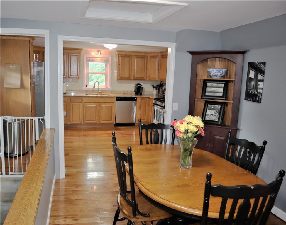 22 Narragansett Road Cumberland, RI 02864 - Photo 7 of 25