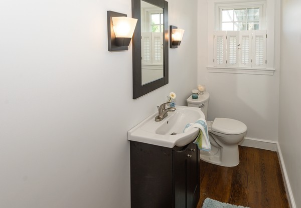 28 Aberdeen Road Hingham, MA 02043 - Photo 10 of 16 Gallery Image 10