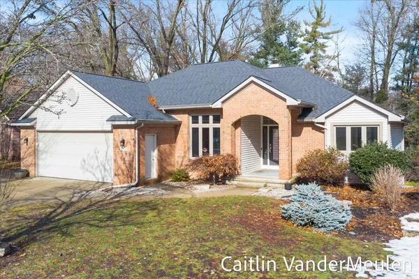 $485,000 | 2627 Golfbury Drive Southwest, Wyoming, MI 49519