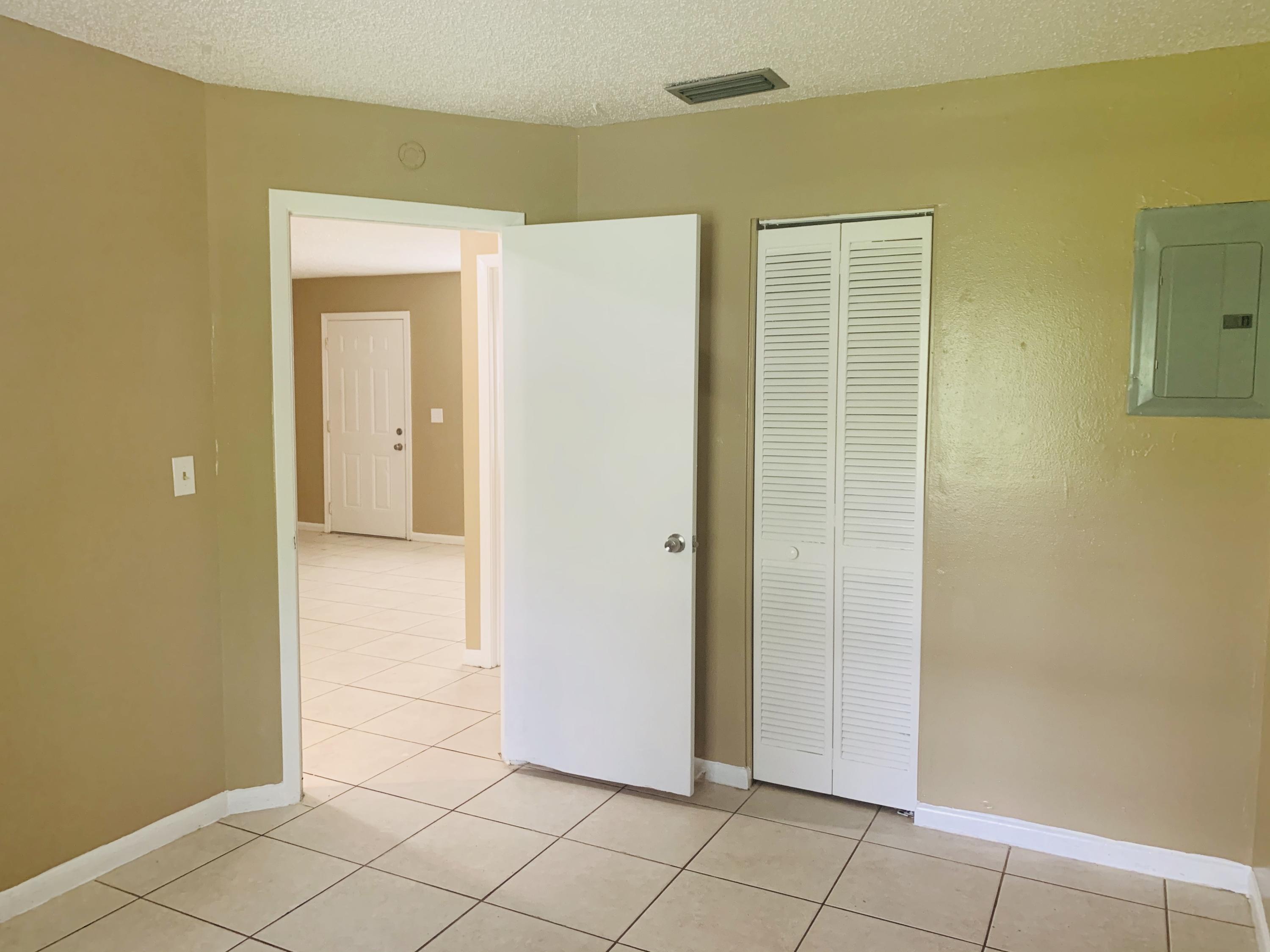 3370 Northwest 40th Drive Okeechobee, FL 34972 - Photo 5 of 14 a view of an empty room
