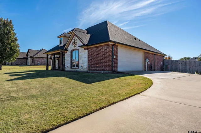 $460,000 | 180 Kwando Lane, Bullard, TX 75757