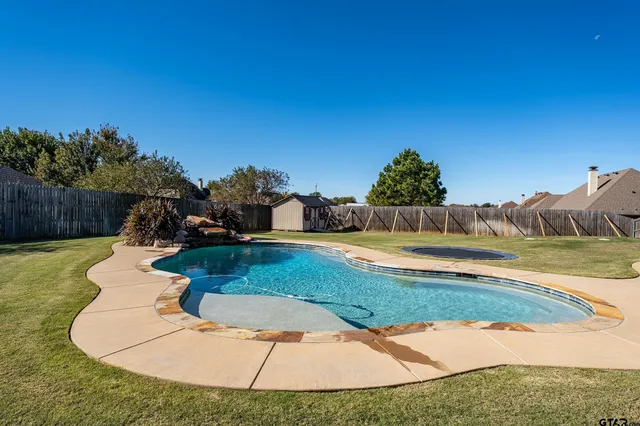 $460,000 | 180 Kwando Lane, Bullard, TX 75757