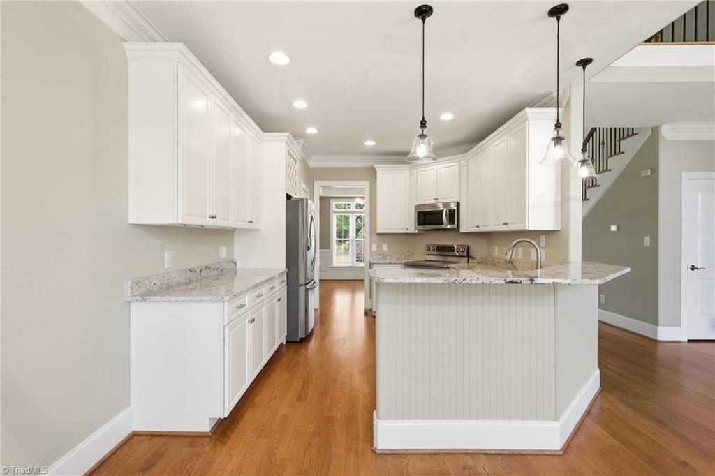 7492 Bethel View Court Oak Ridge, NC 27310 - Photo 14 of 46 Kitchen