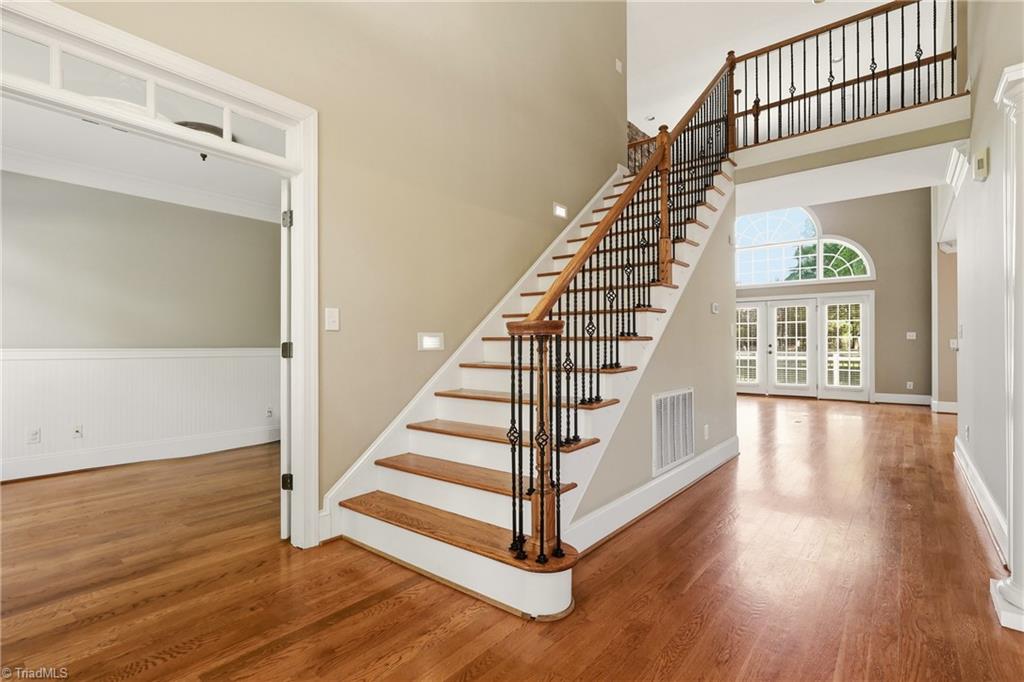 7492 Bethel View Court Oak Ridge, NC 27310 - Photo 3 of 46 Foyer