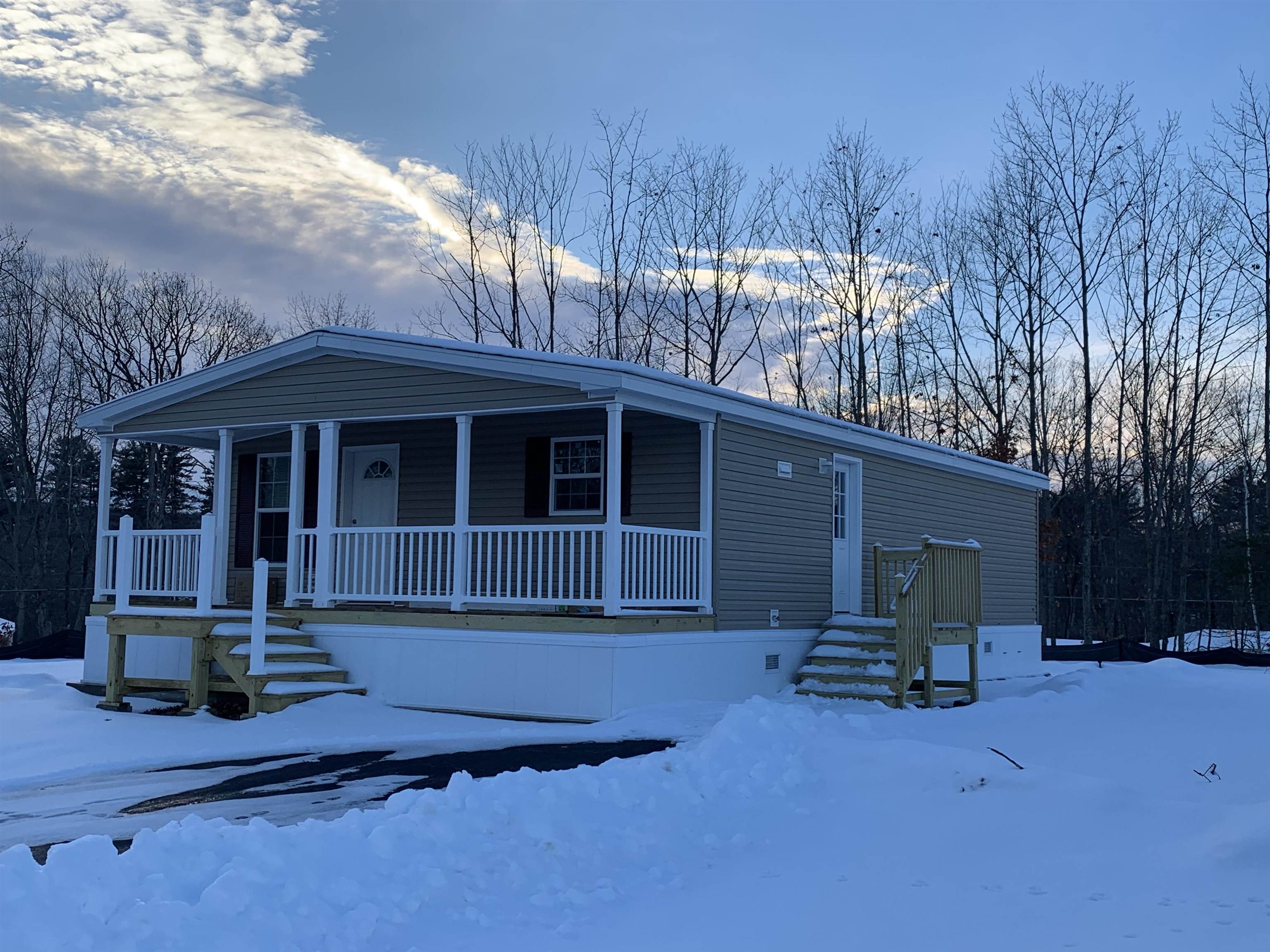 5 Outlook Lane Rochester, NH 03867 - Photo 1 of 13