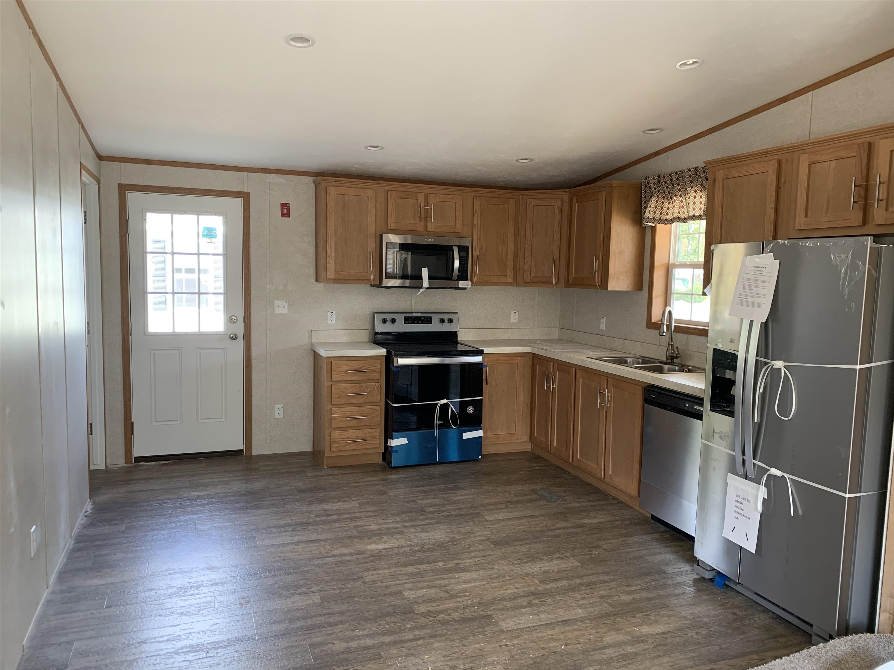 5 Outlook Lane Rochester, NH 03867 - Photo 2 of 13